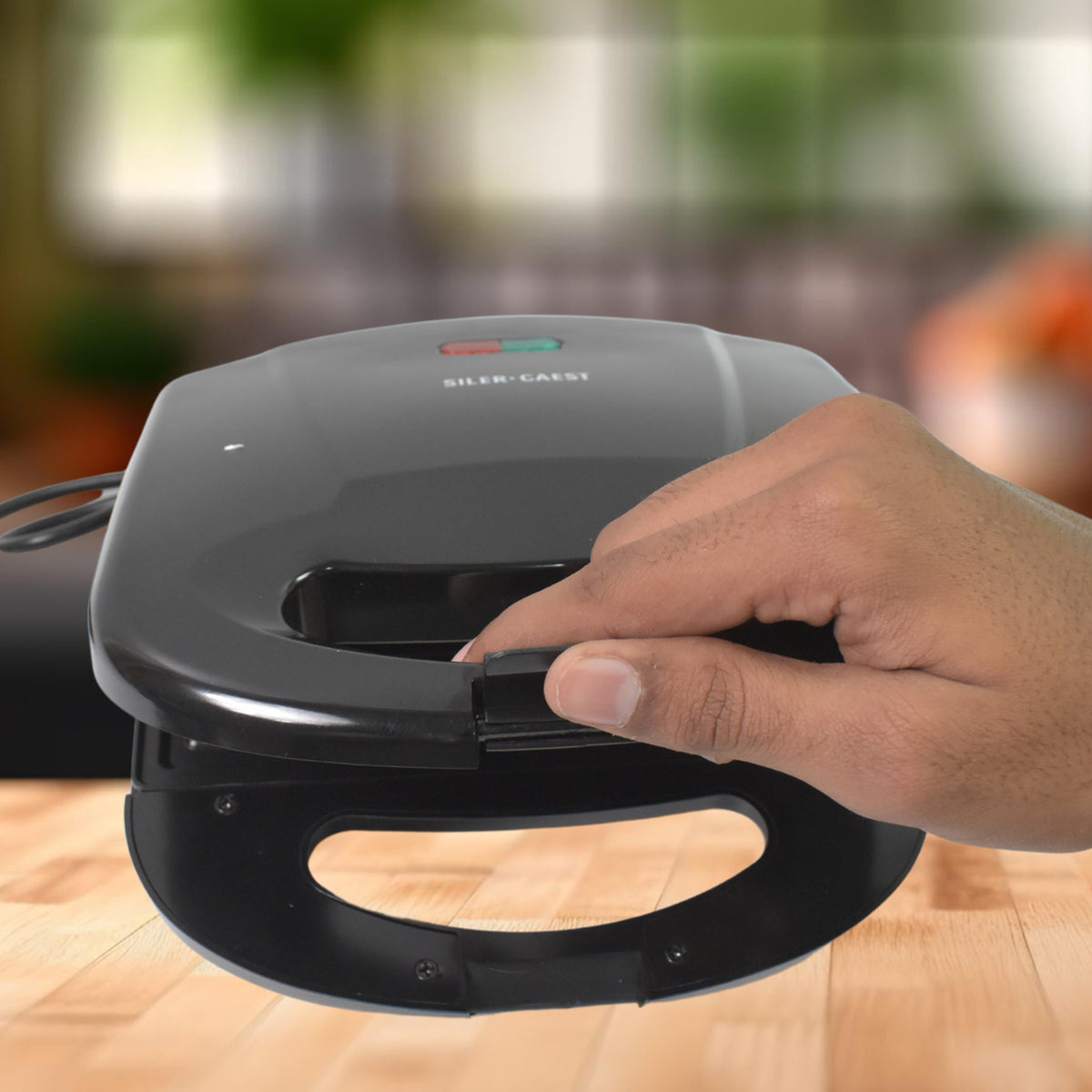 2818 Sandwich Maker Makes Sandwich Non-stick Plates Easy To Use With Indicator Lights